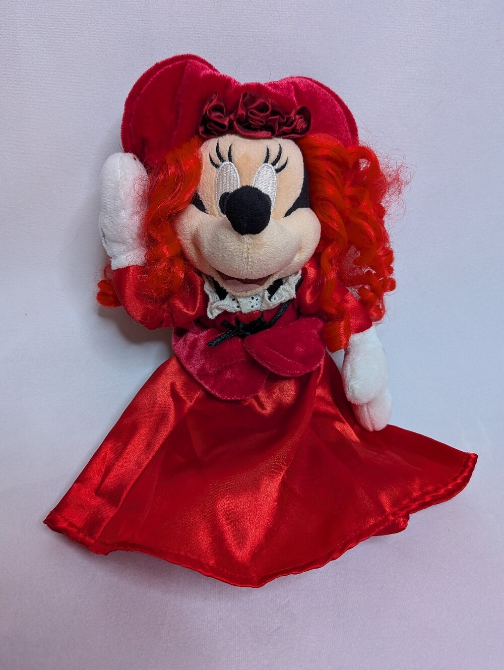 Pirates of the Caribbean Red Hair Pirate Minnie Mouse Plush Figure Disney Parks